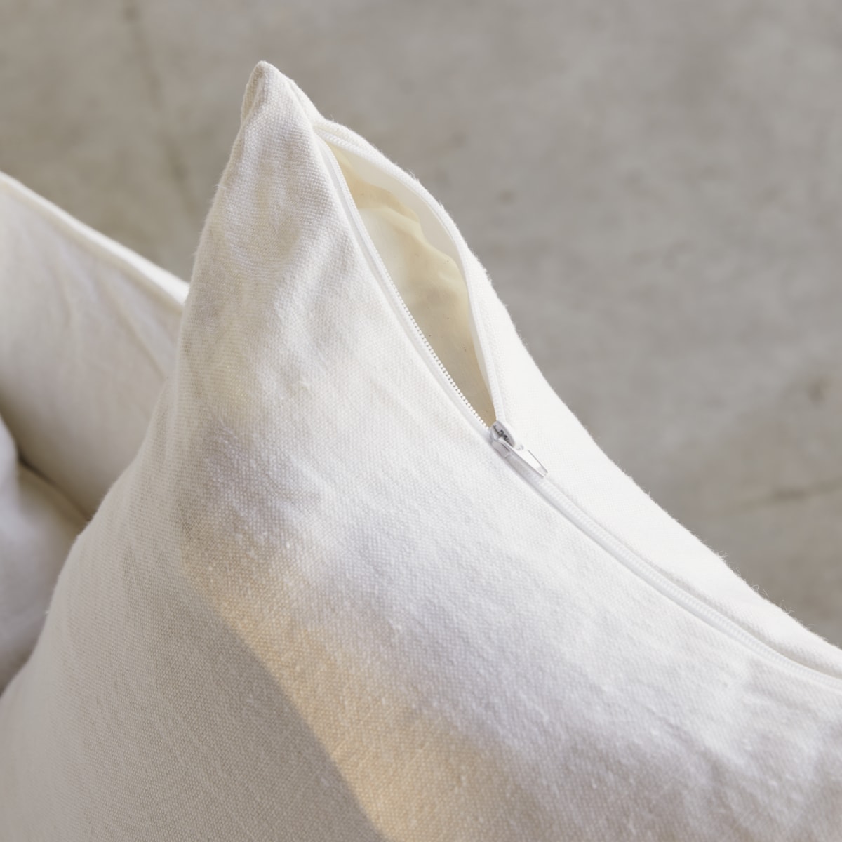 Fauteuil en Tissu massif, ARIANE blanc, TIKAMOON