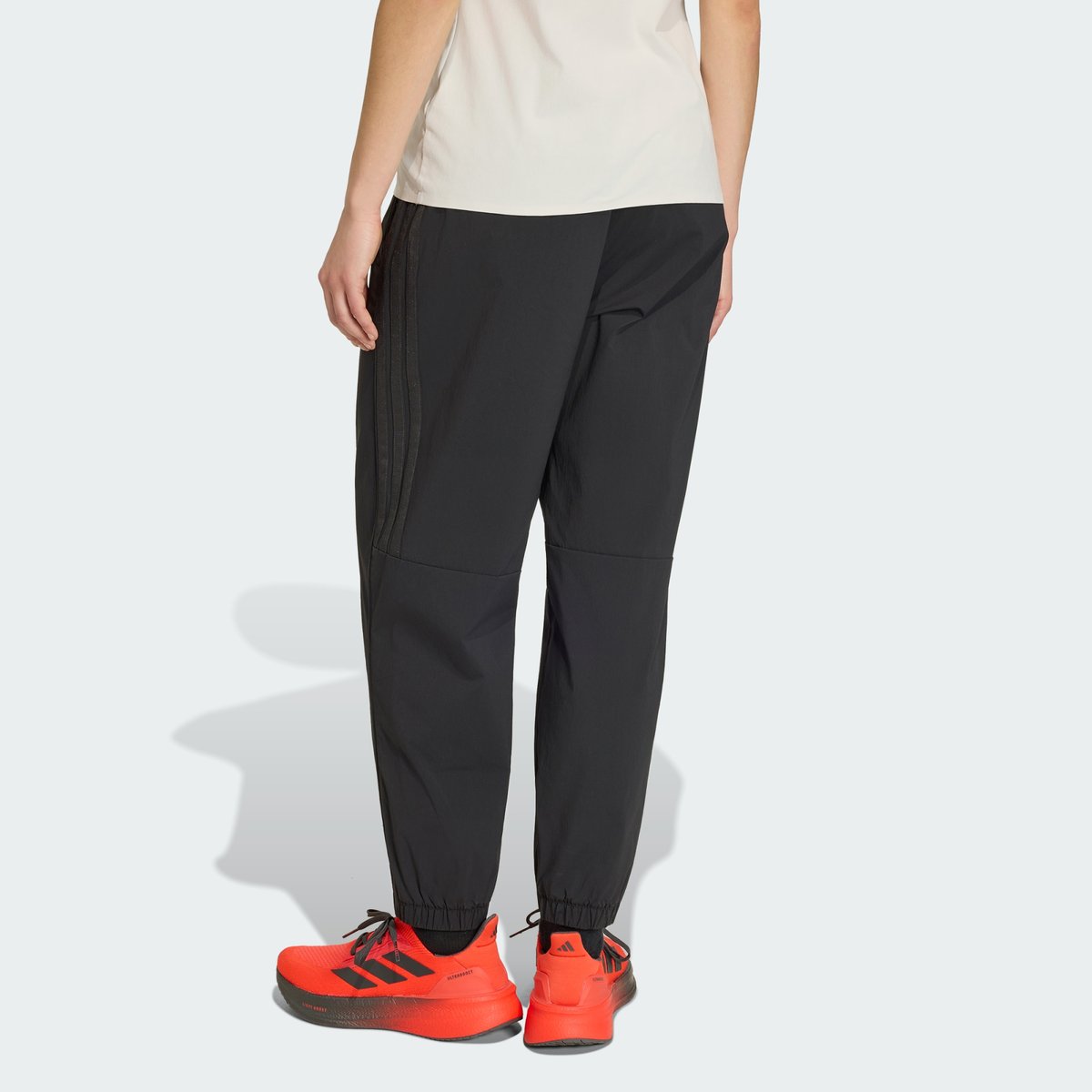 Pantalon Ingénieurs Et Équipe Marketing Audi Revolut F1 Team Pantalon Ingénieurs Et Équipe Marketing Audi Revolut F1 Team black, adidas Performance