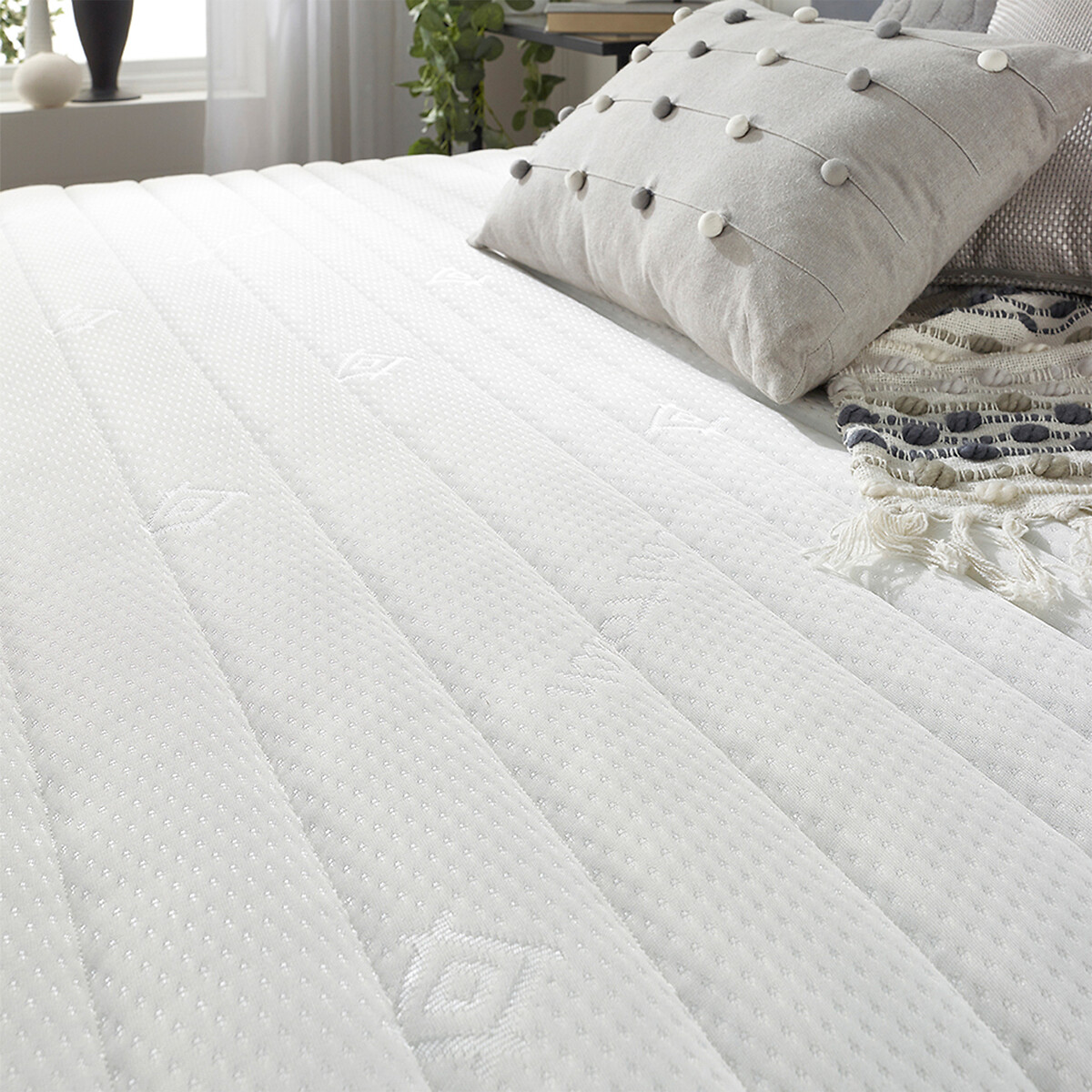 Pocket + 1000 Value 5 Layer Mattress white, ASPIRE