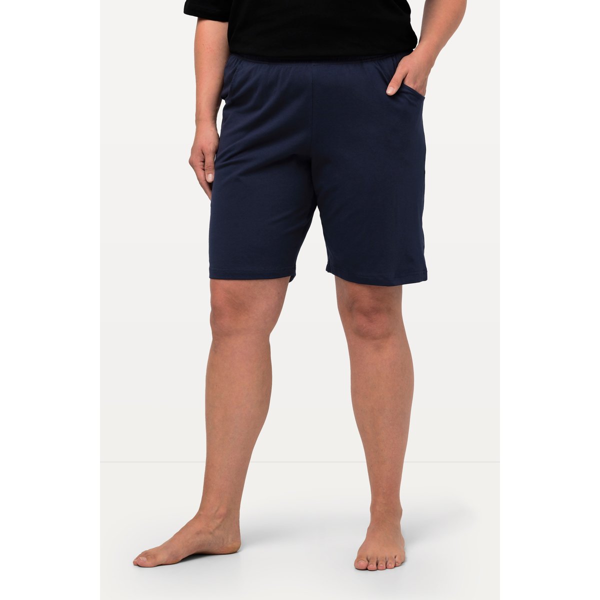 Short en jersey. Taille élastique et poches bleu foncé, ULLA POPKEN