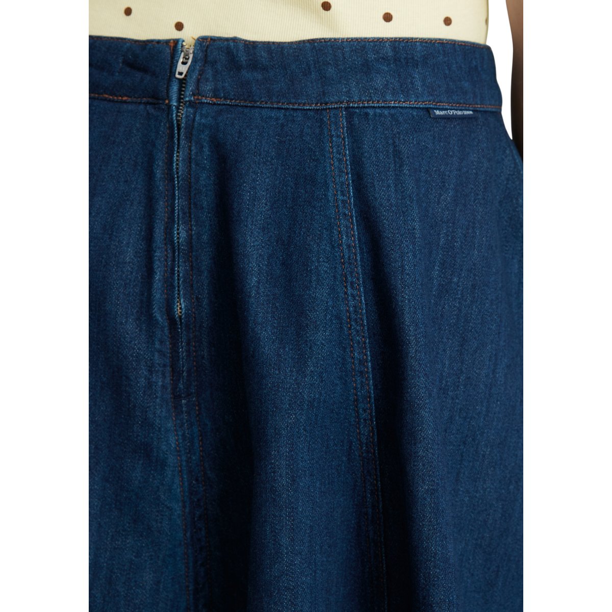 Mini-jupe évasée en jean réalisé avec Orange Fiber bleu, MARC O’POLO DENIM