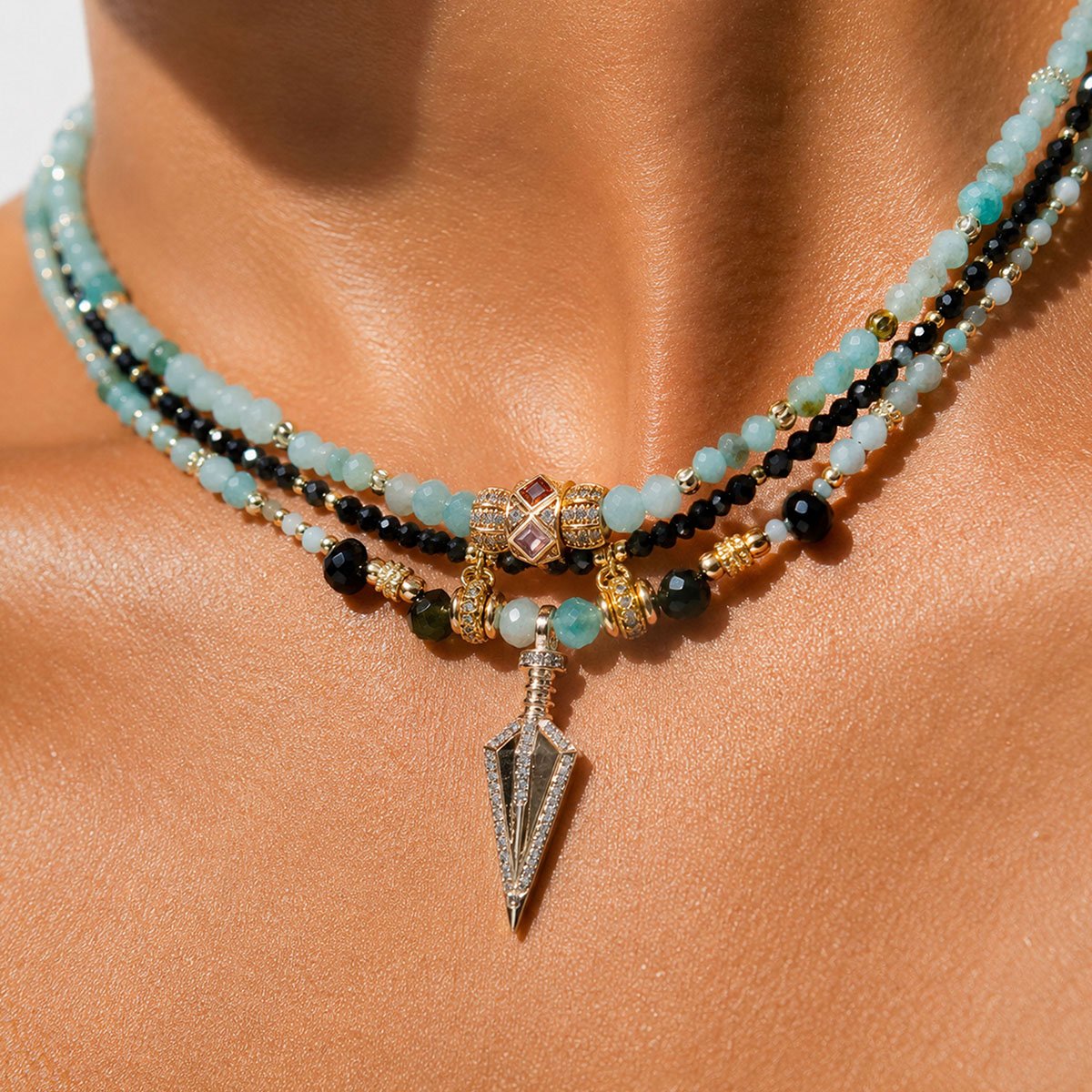 Collier multirangs perles et pendentif TAHONI jade, HIPANEMA