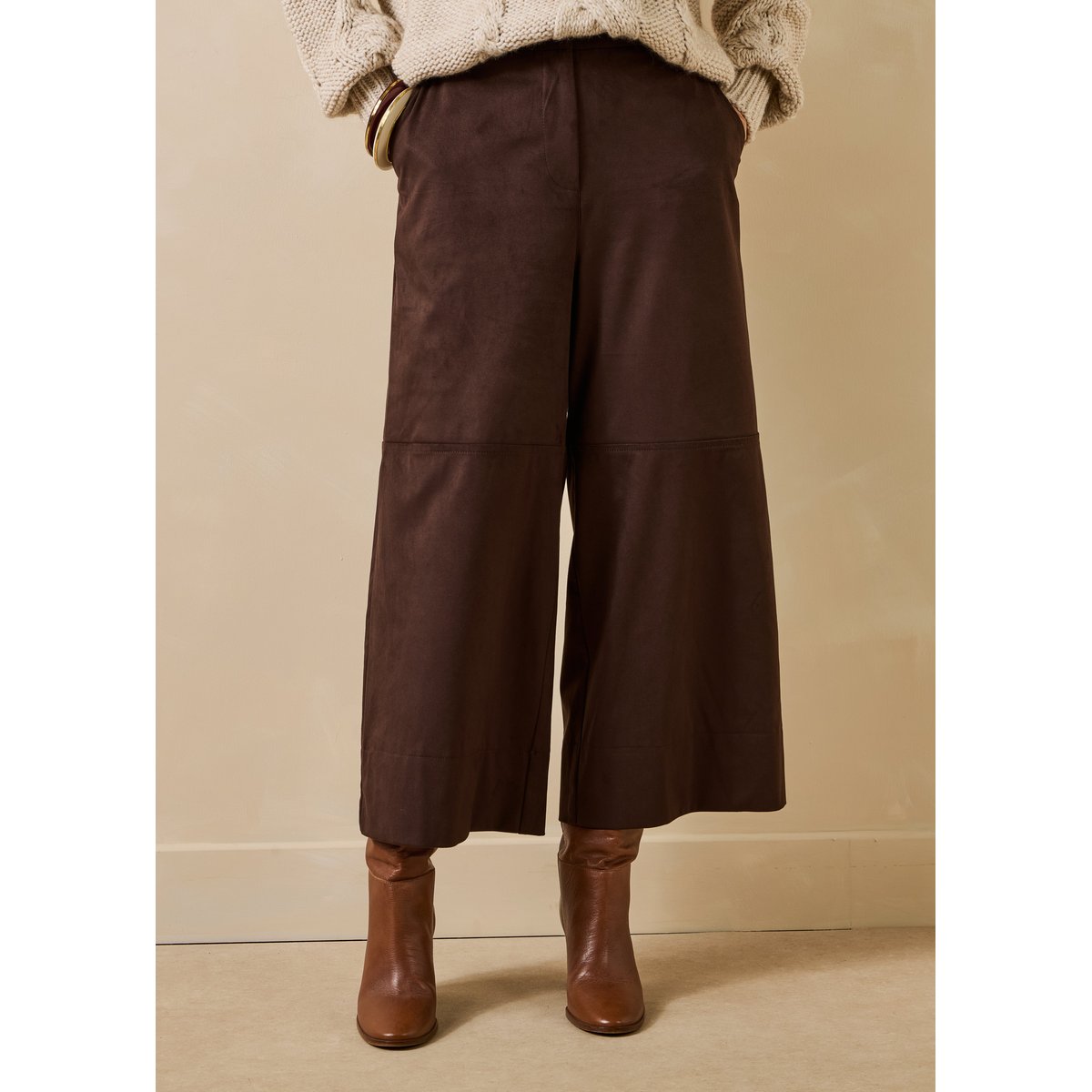 Pantalon cropped et large en suédine ganache, LA FEE MARABOUTEE