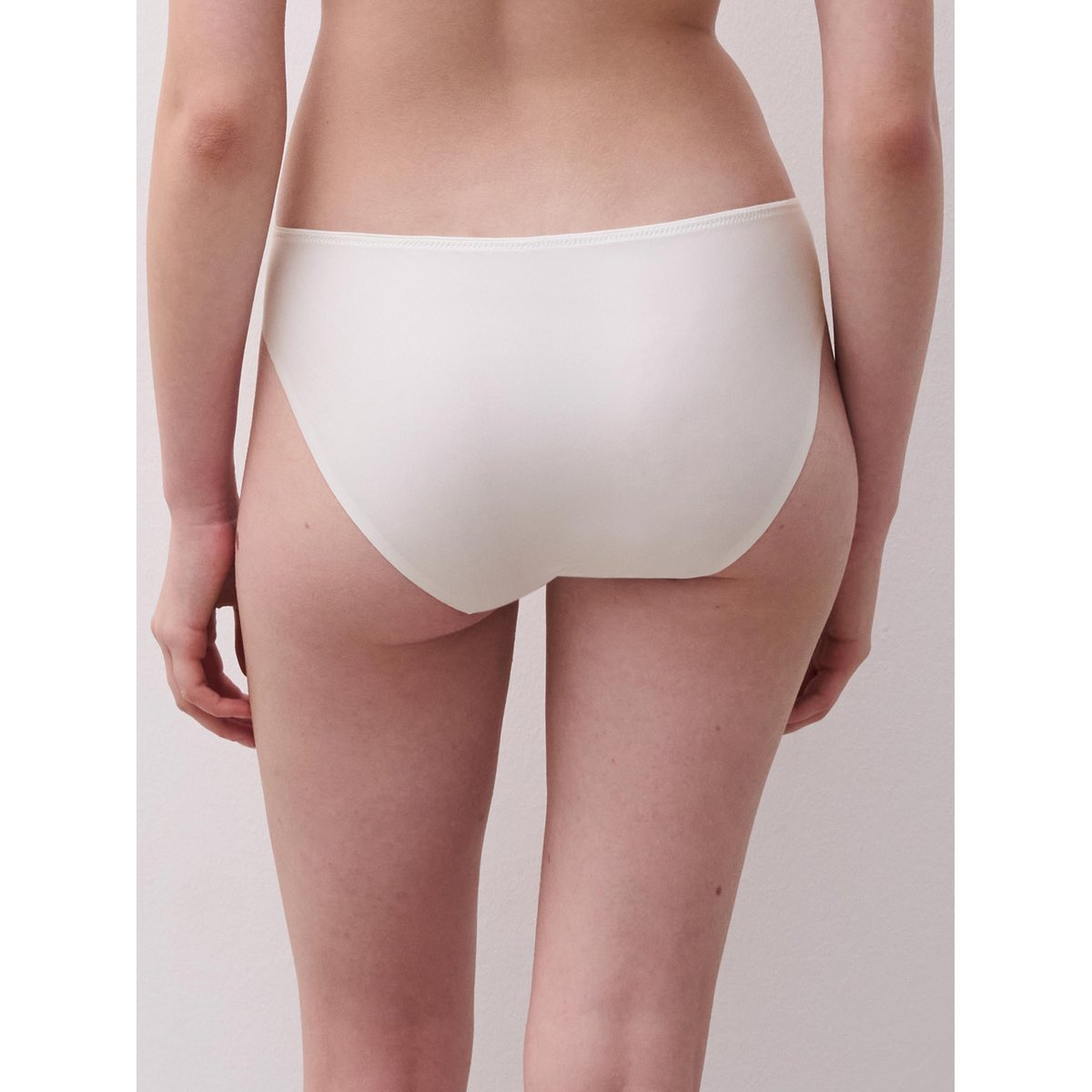 Slip EVERY CURVE milk, CHANTELLE