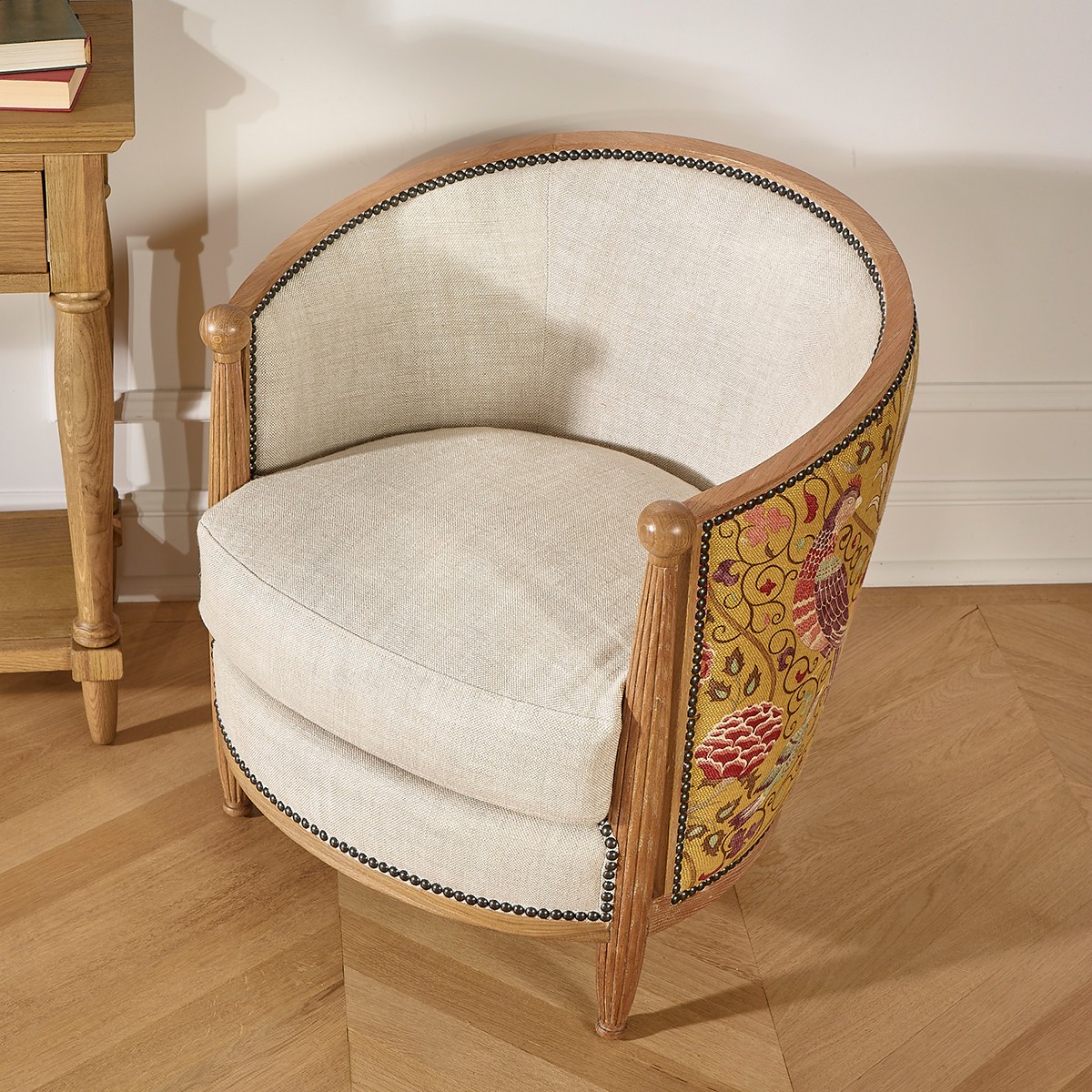 Fauteuil tonneau en chêne, lin et tissu CAROLE lin, ROBIN DES BOIS