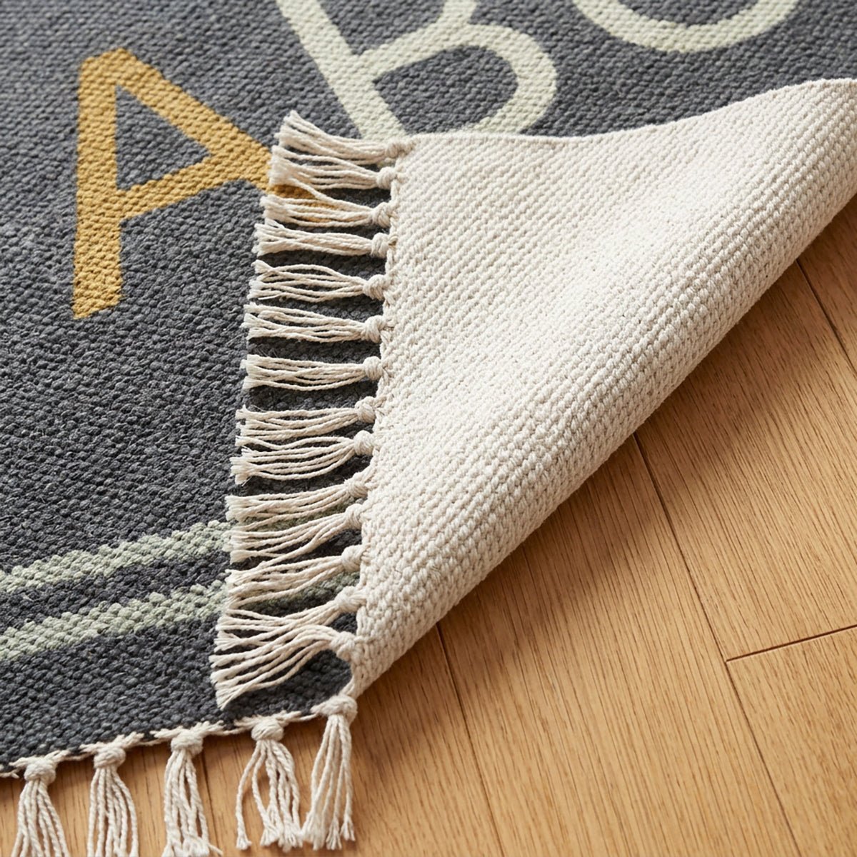 Tapis enfant en coton ALPHABET gris minéral, AFK LIVING