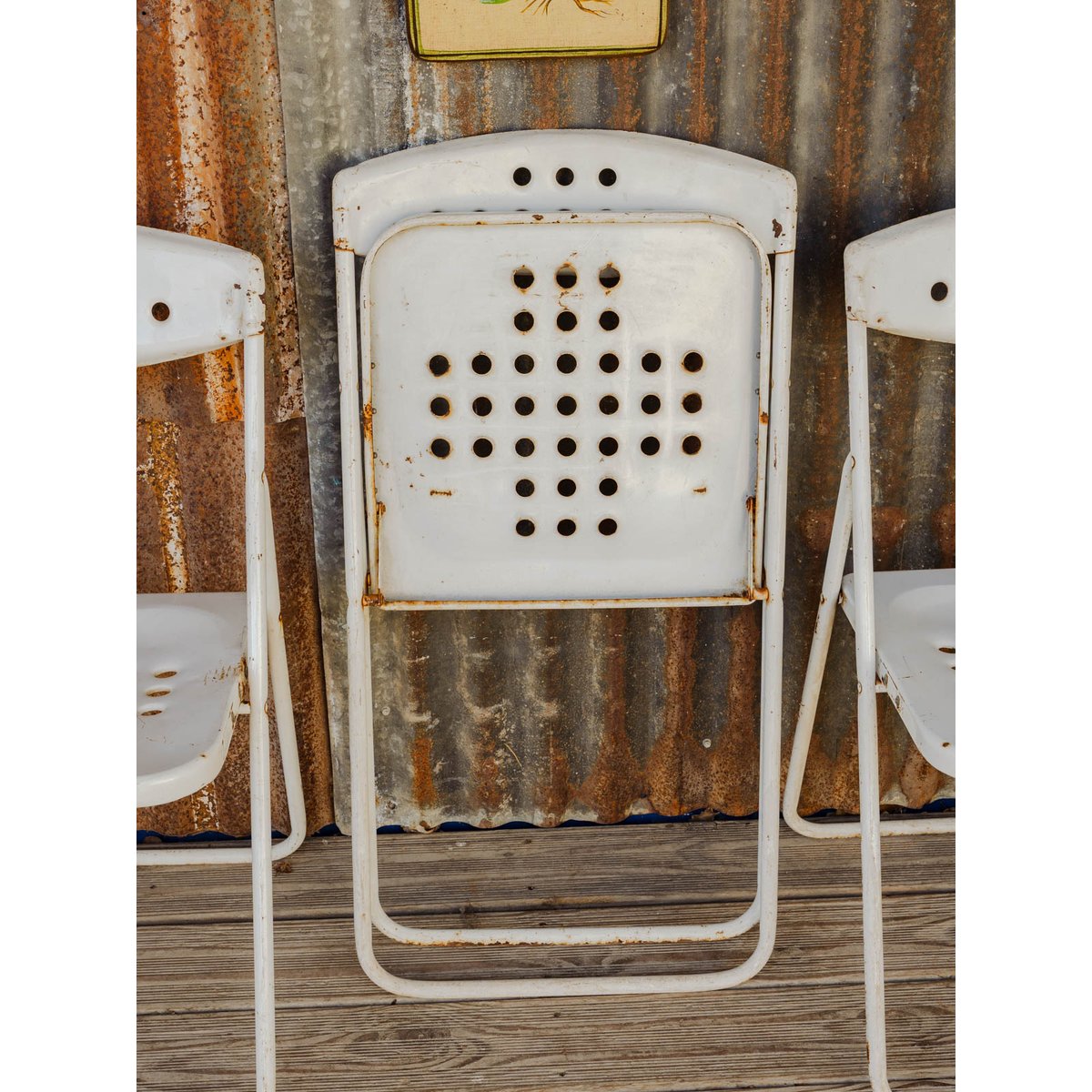 Lot de 3 chaises en métal blanc Alma N°2102 - Bon état blanc, DEBONGOUT