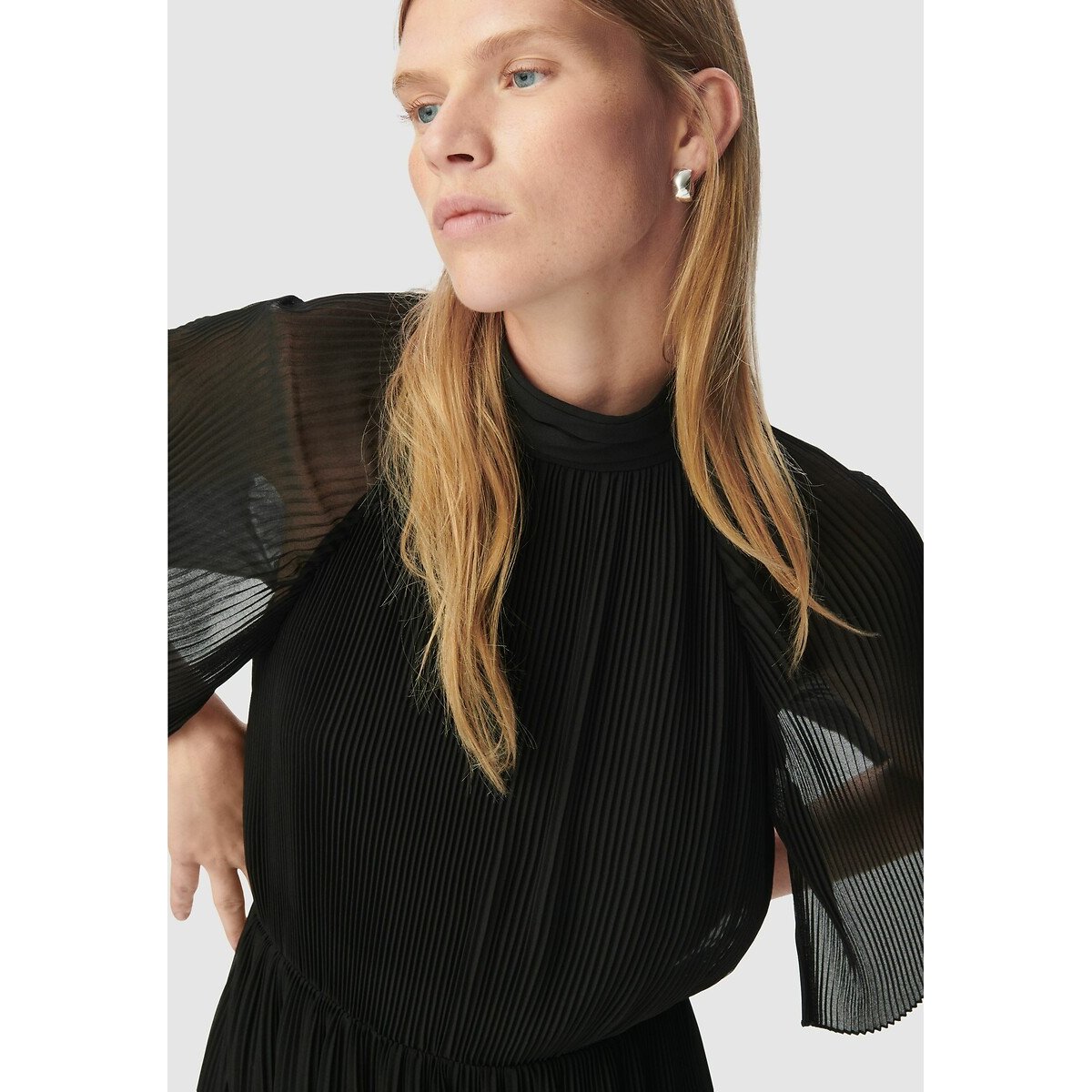 Vestido midi plissado com gola subida preto , IKKS