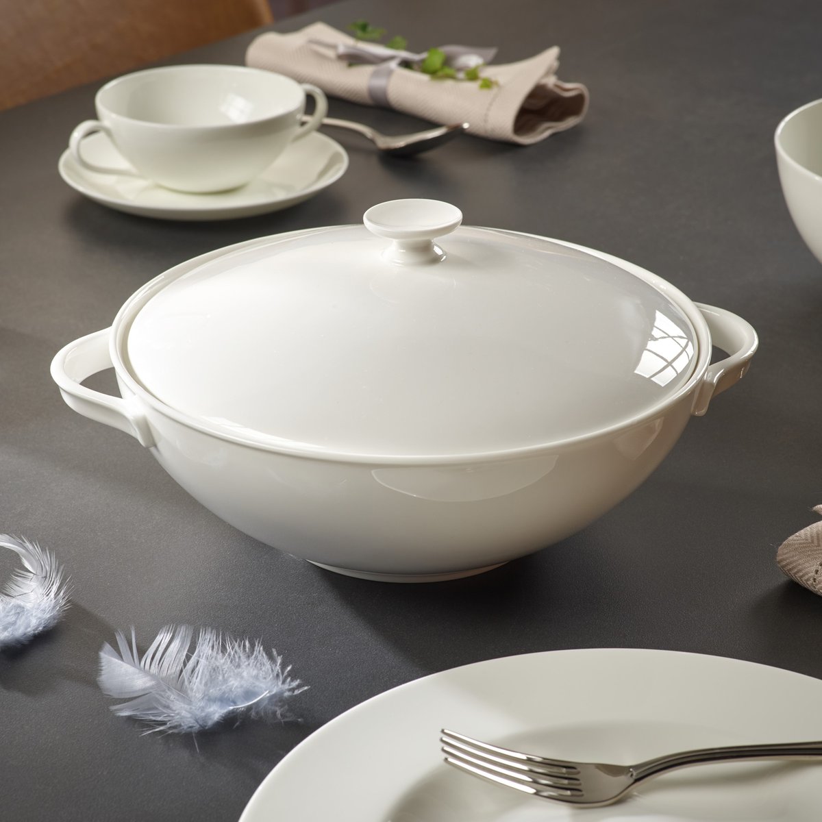 Soupiere Ronde ANMUT couleur unique, VILLEROY & BOCH SIGNATURE