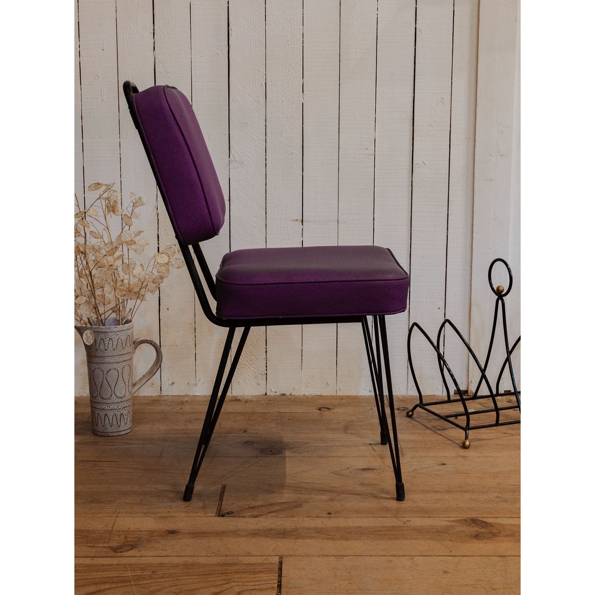 Chaise en métal noir et cuir violet Alma N°1563 - Bon état noir, DEBONGOUT