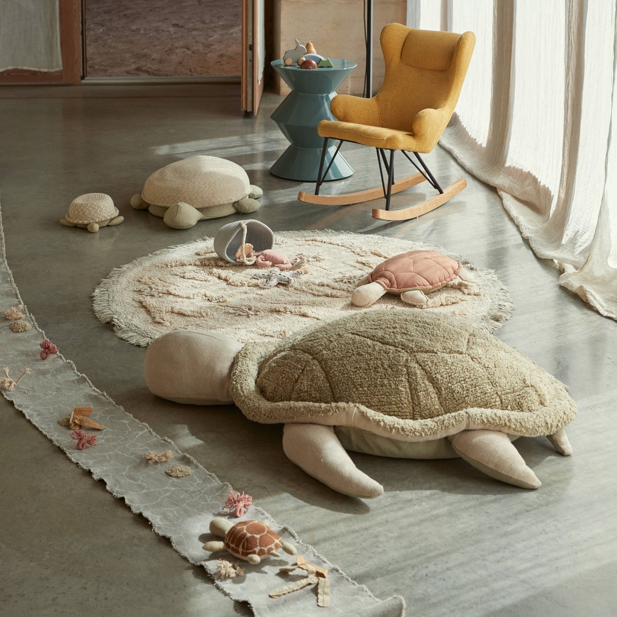 Pouf Madame Tortue vert olive, beige, LORENA CANALS