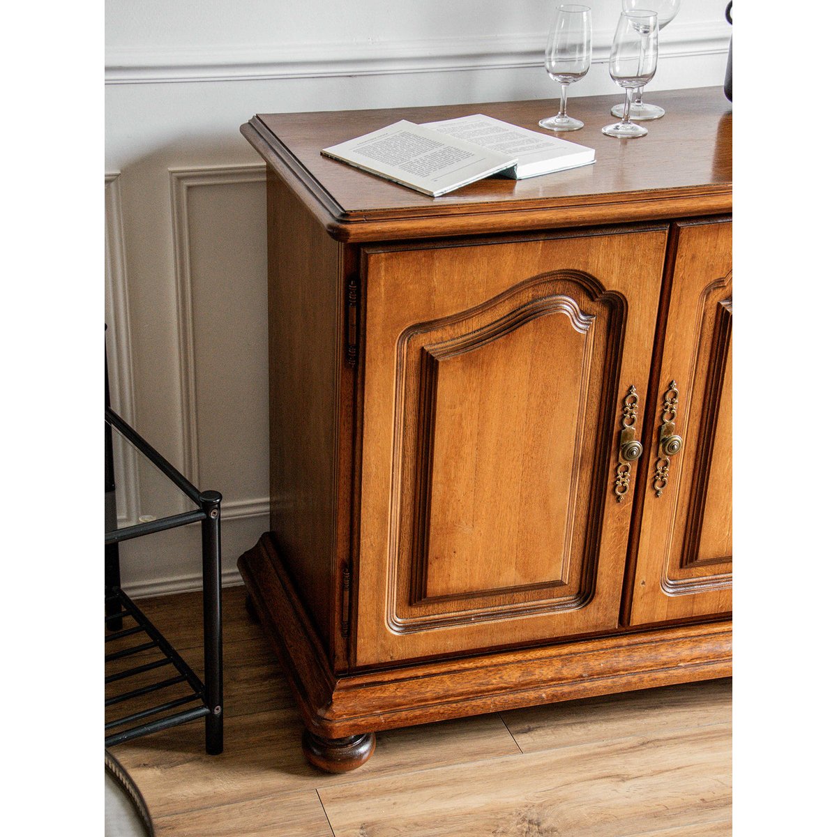 Buffet en bois Gilbert N°229 - Bon état bois, DEBONGOUT