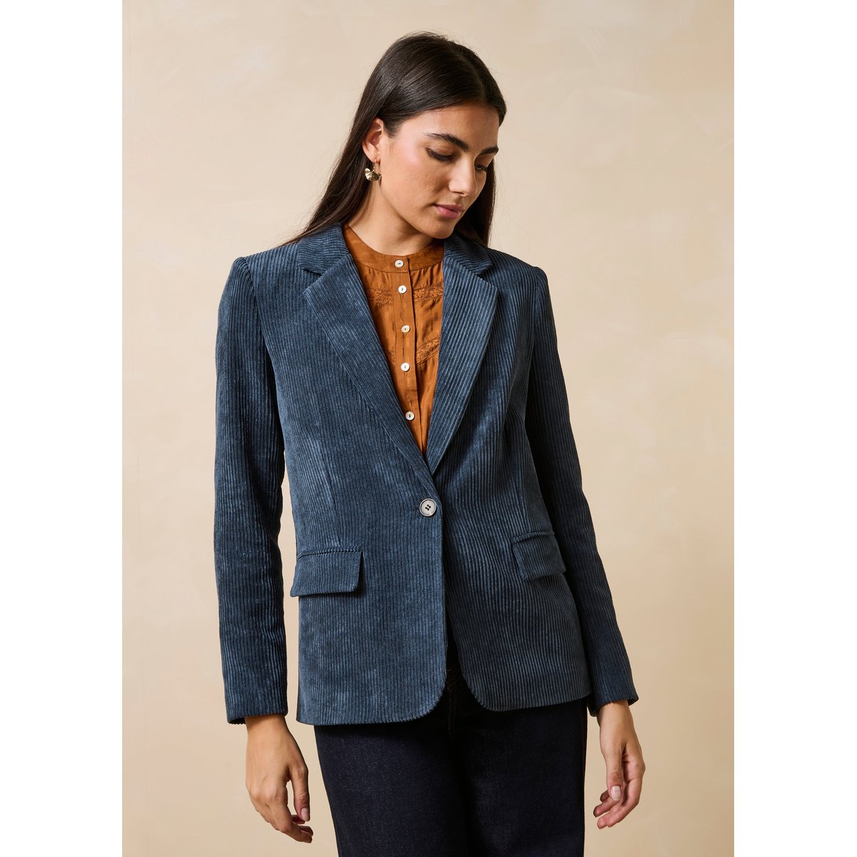 Veste tailleur en velours manches longues bleu acier, LA FEE MARABOUTEE