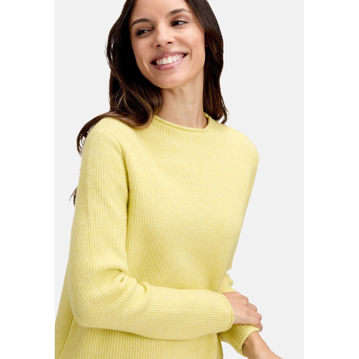 Pull-over en maille à col droit muted lime, CARTOON