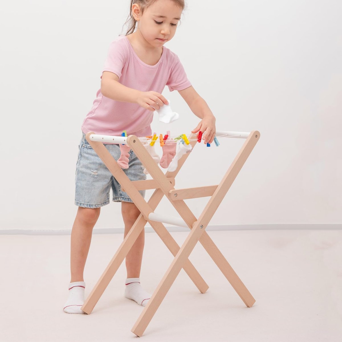 Étendoir à linge en bois beige, NEW CLASSIC TOYS