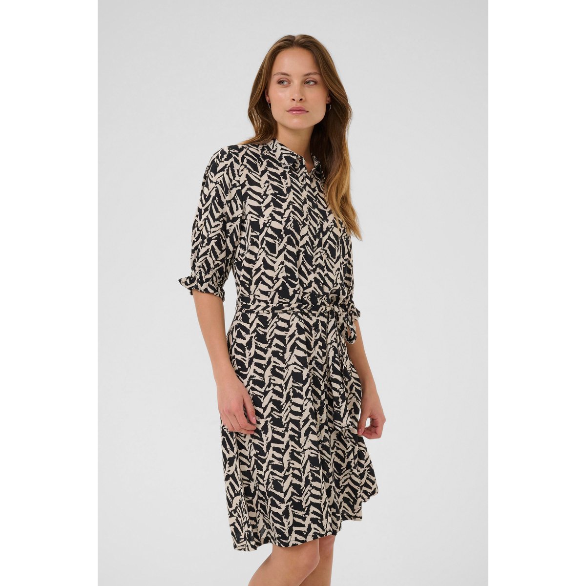 Robe noir beige black/feather grey lines, KAFFE