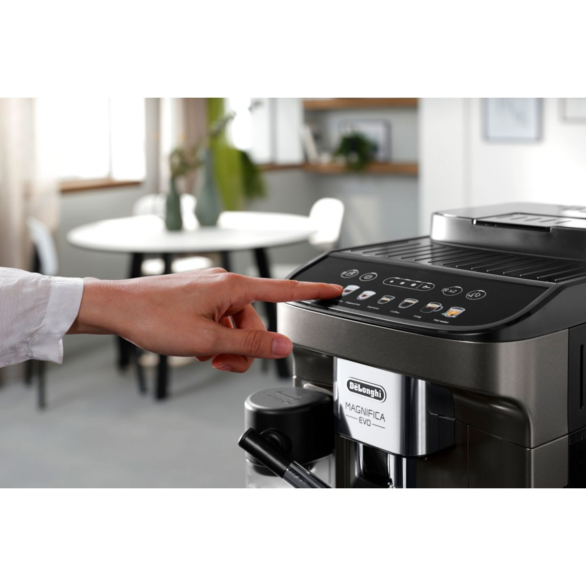 Expresso Broyeur Magnifica Evo FEB2981.TB titanium titanuim / noir, DELONGHI