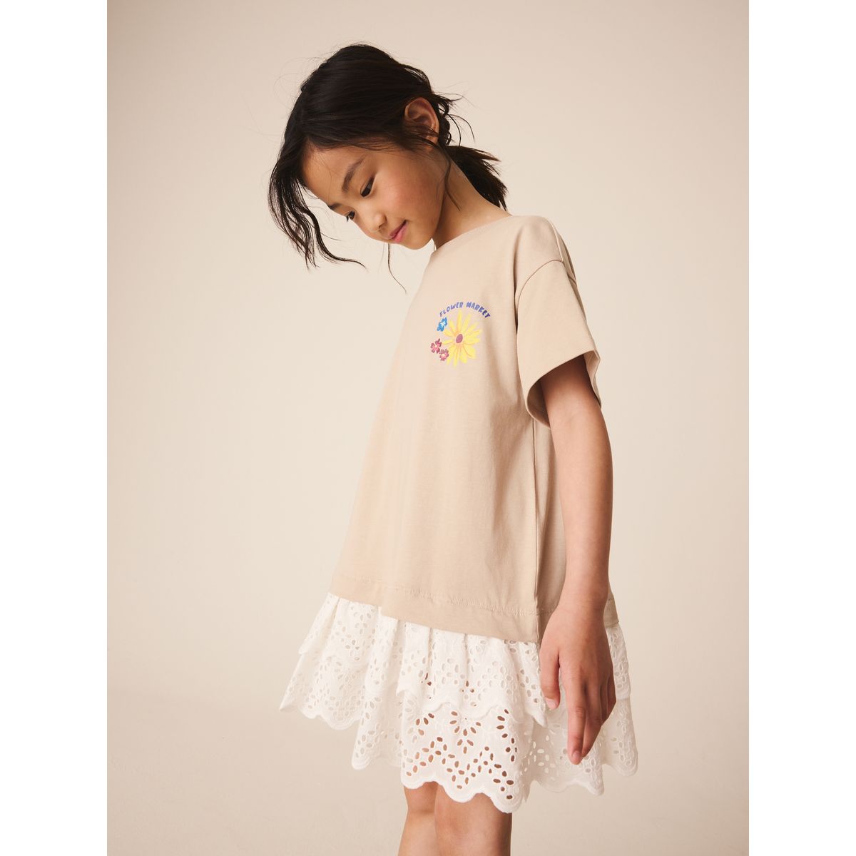 Robe t-shirt à ourlet brodé marron/naturel, NEXT