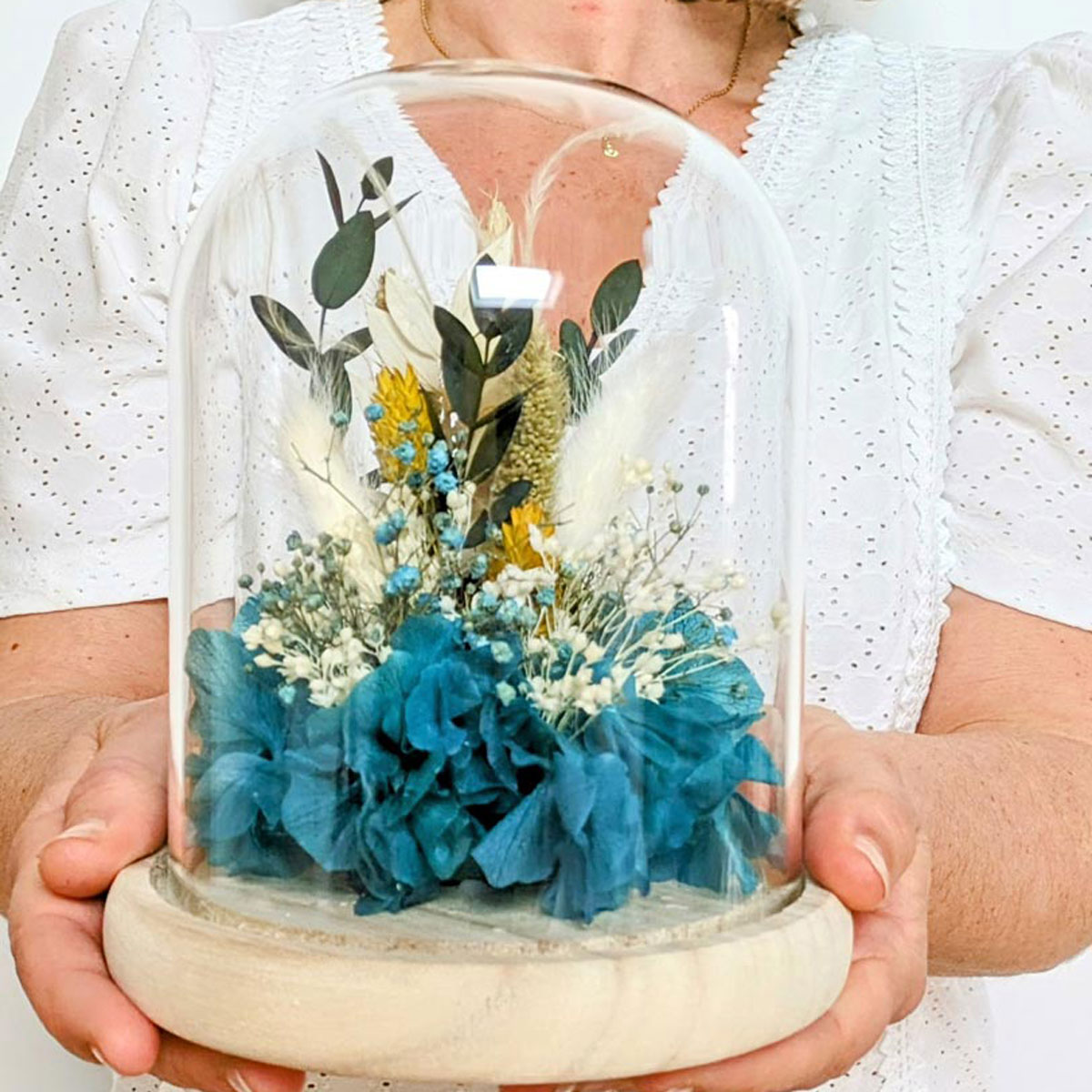 Cloche de fleurs séchées CHARLOTTE bleu, RECONCILIATION VEGETALE