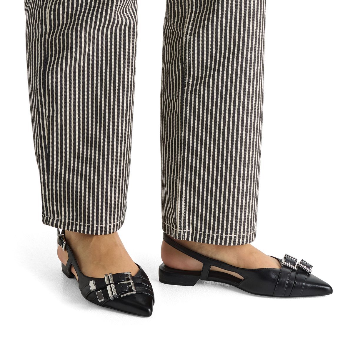escarpin en cuir noir, TAMARIS