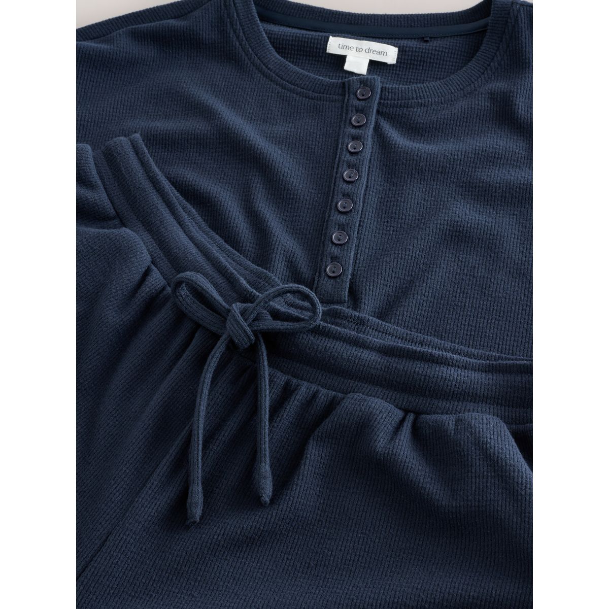 Pyjama confortable gaufré à col boutonné bleu marine, NEXT