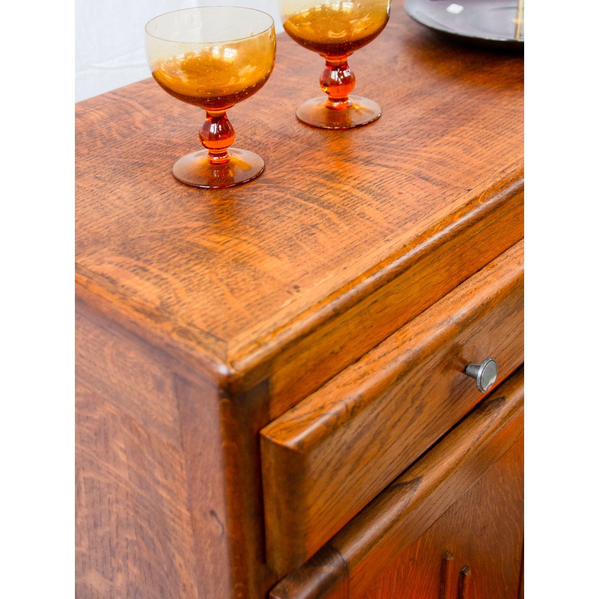 Buffet en bois Gilbert N°1931 - Bon état bois foncé, DEBONGOUT