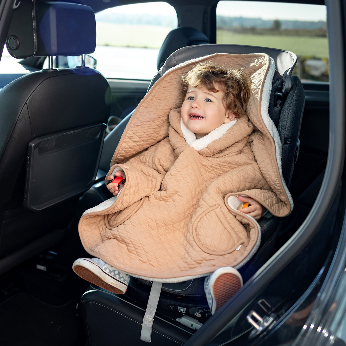 Poncho de voyage bébé pour siège auto - Dehors bien au chaud beige, BEMINI