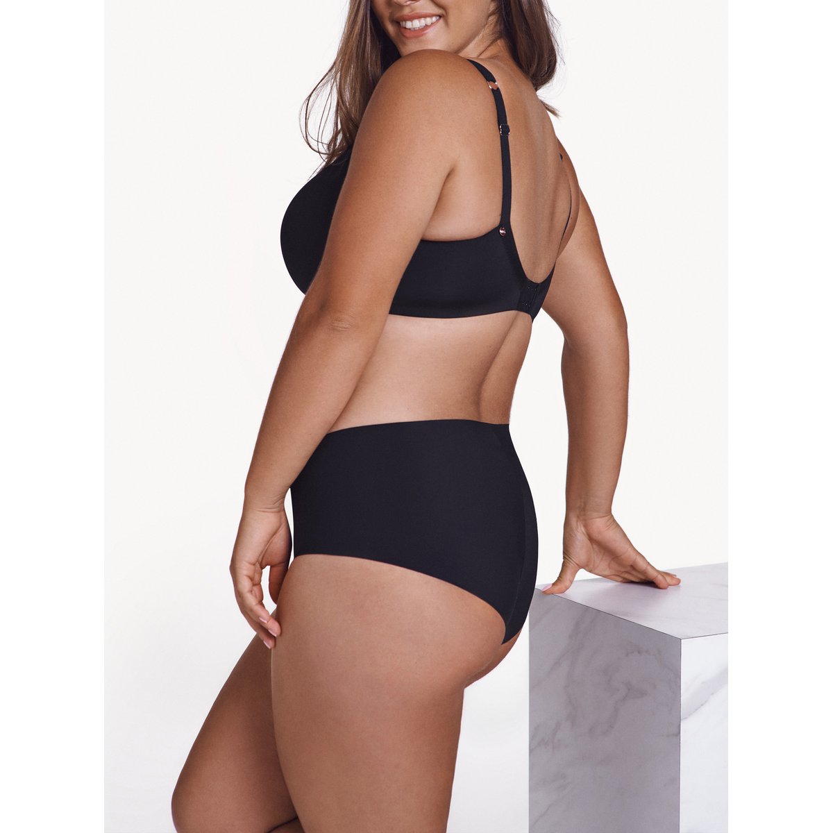 Soutien-gorge préformé Bella noir F noir, LISCA
