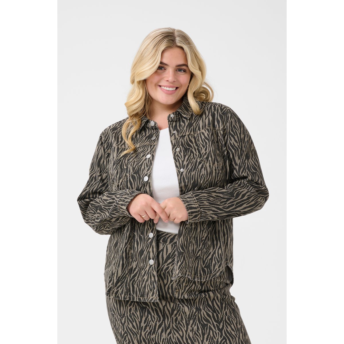 Chemise à manches longues beige noir feather gray/black animel, KAFFE CURVE