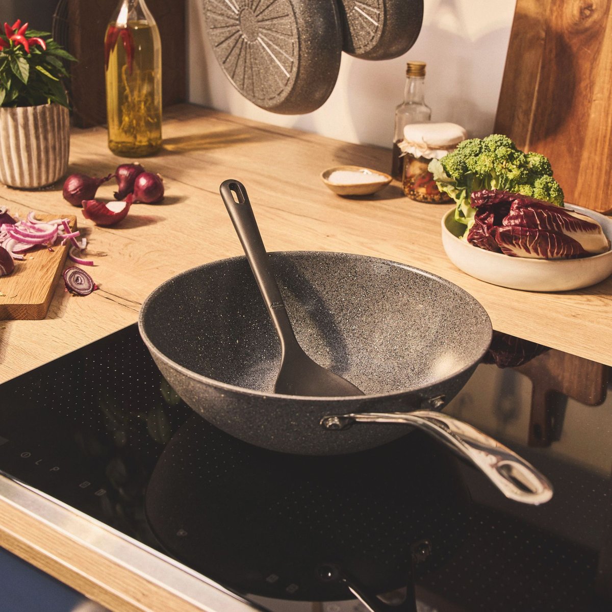 Wok, 30 cm, Aluminium, Revêtement antiadhésif en céramique renforcée en titane gris pierre, BALLARINI