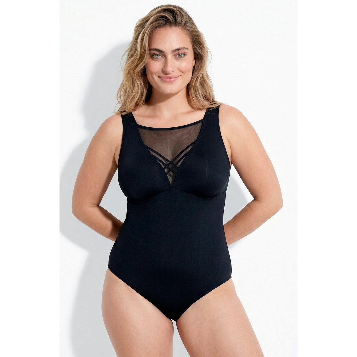 Maillot de bain avec bonnets souples noir, ULLA POPKEN