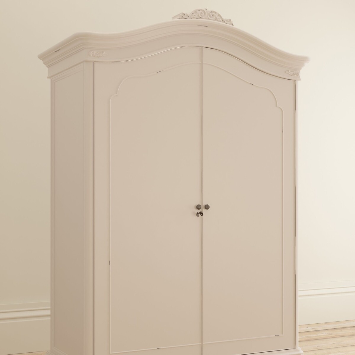 Ivory French-Vintage Wide Fitted Wardrobe ivory, WILLIS & GAMBIER