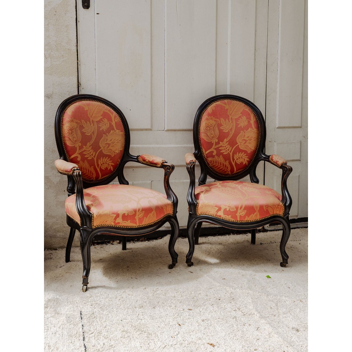 Paire de fauteuils Napoléon III en bois et tissu Ernest N°972 - Bon état noir, DEBONGOUT