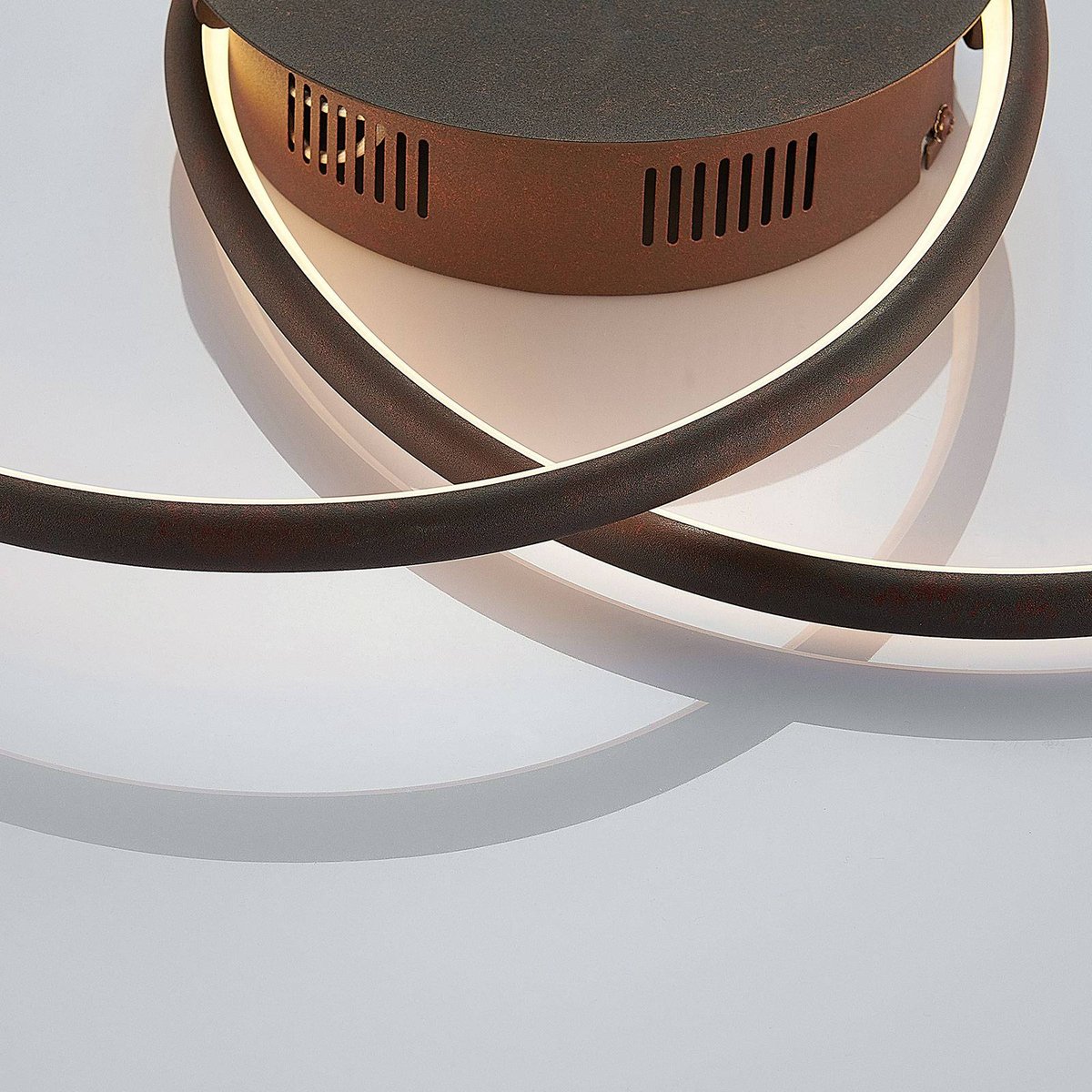 Plafonnier en métal moderneLED, Joline rouille, LINDBY