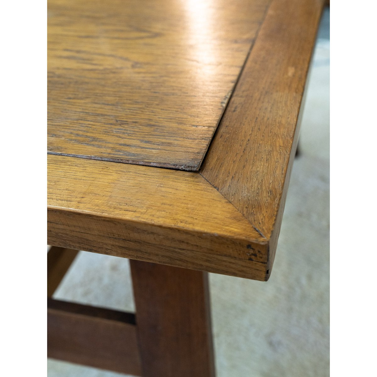 Table à manger en bois Karla N°1047 - Bon état bois foncé, DEBONGOUT