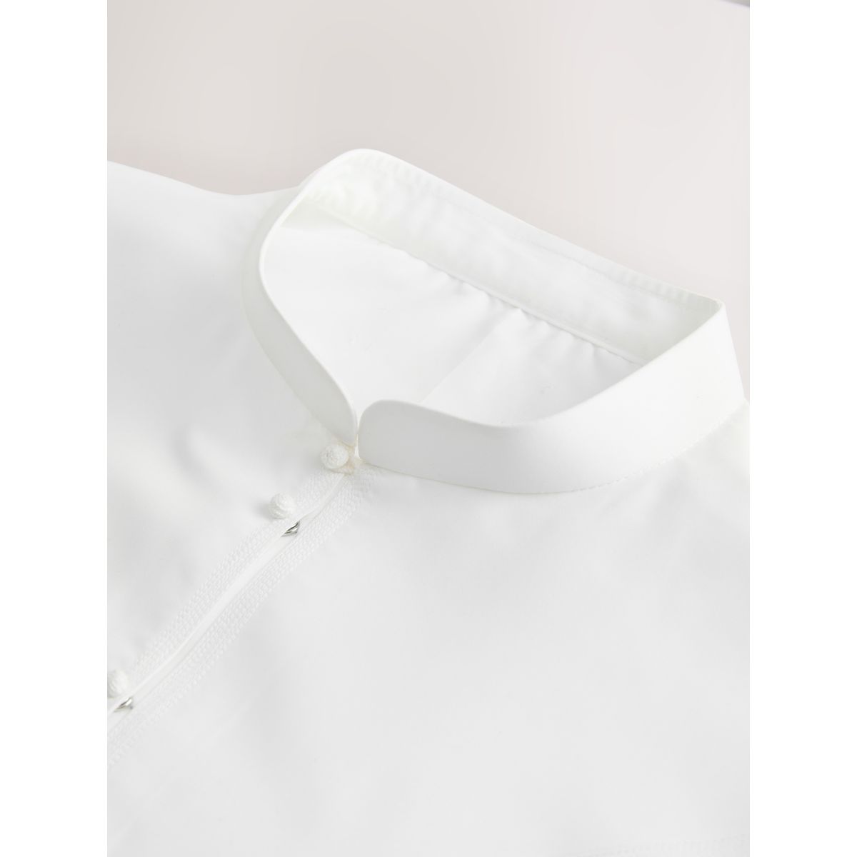 Thobe blanc, NEXT