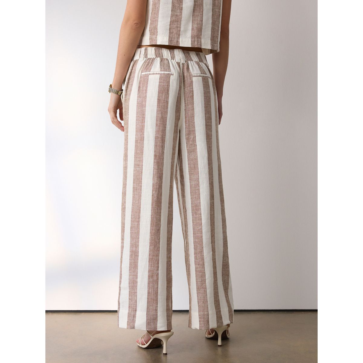 Pantalon large habillé en lin mélangé rayure neutre, NEXT