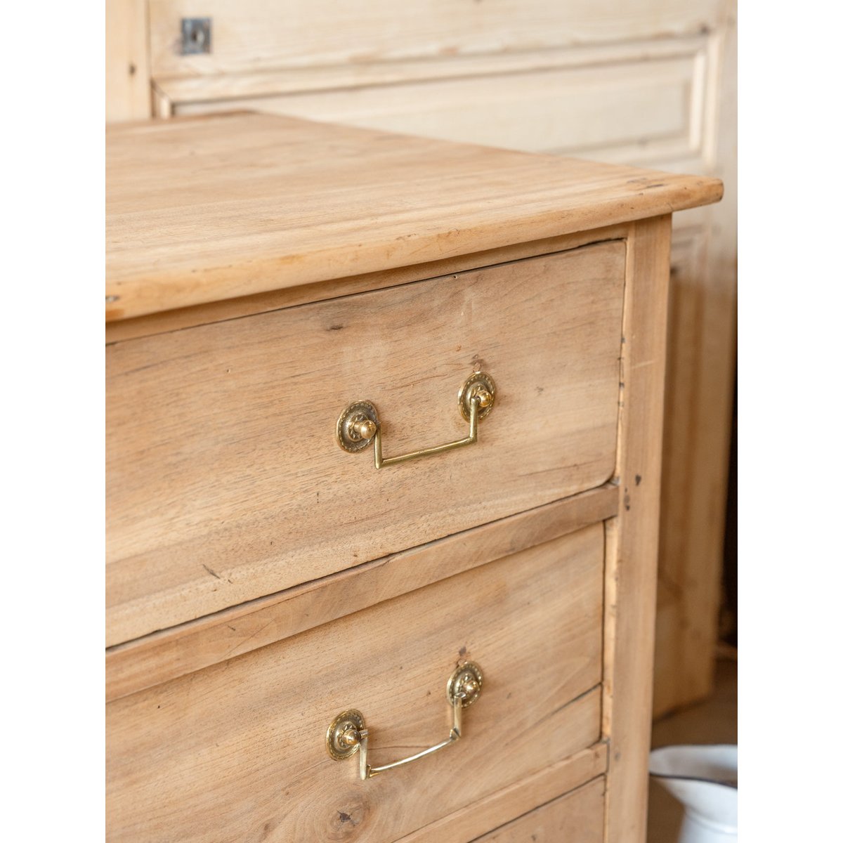 Commode en noyer Garance N°705 - Bon état bois clair, DEBONGOUT