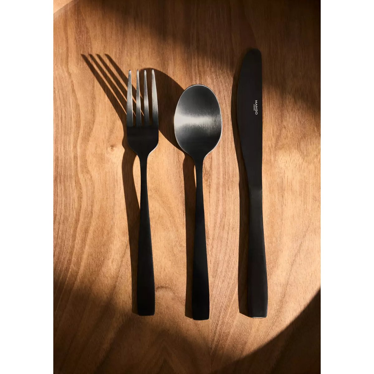 Ensemble de couverts 3 pièces en acier inoxydable finition mate noir, MANGO HOME
