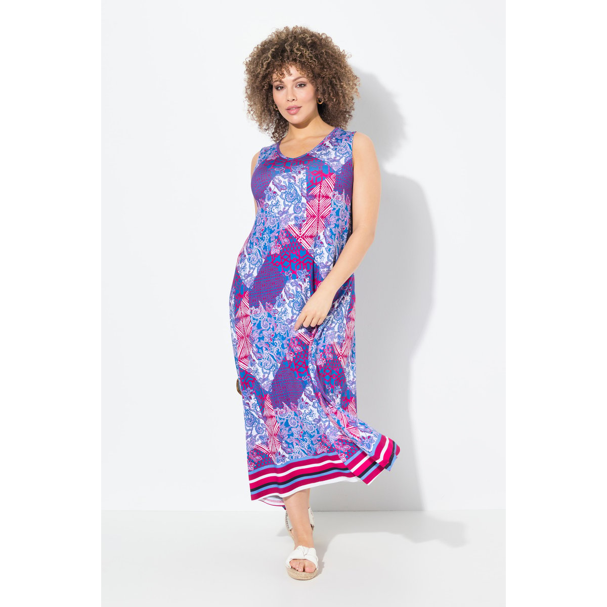 Robe maxi sans manches. Mélange d'imprimés. rouge magnolia, ULLA POPKEN