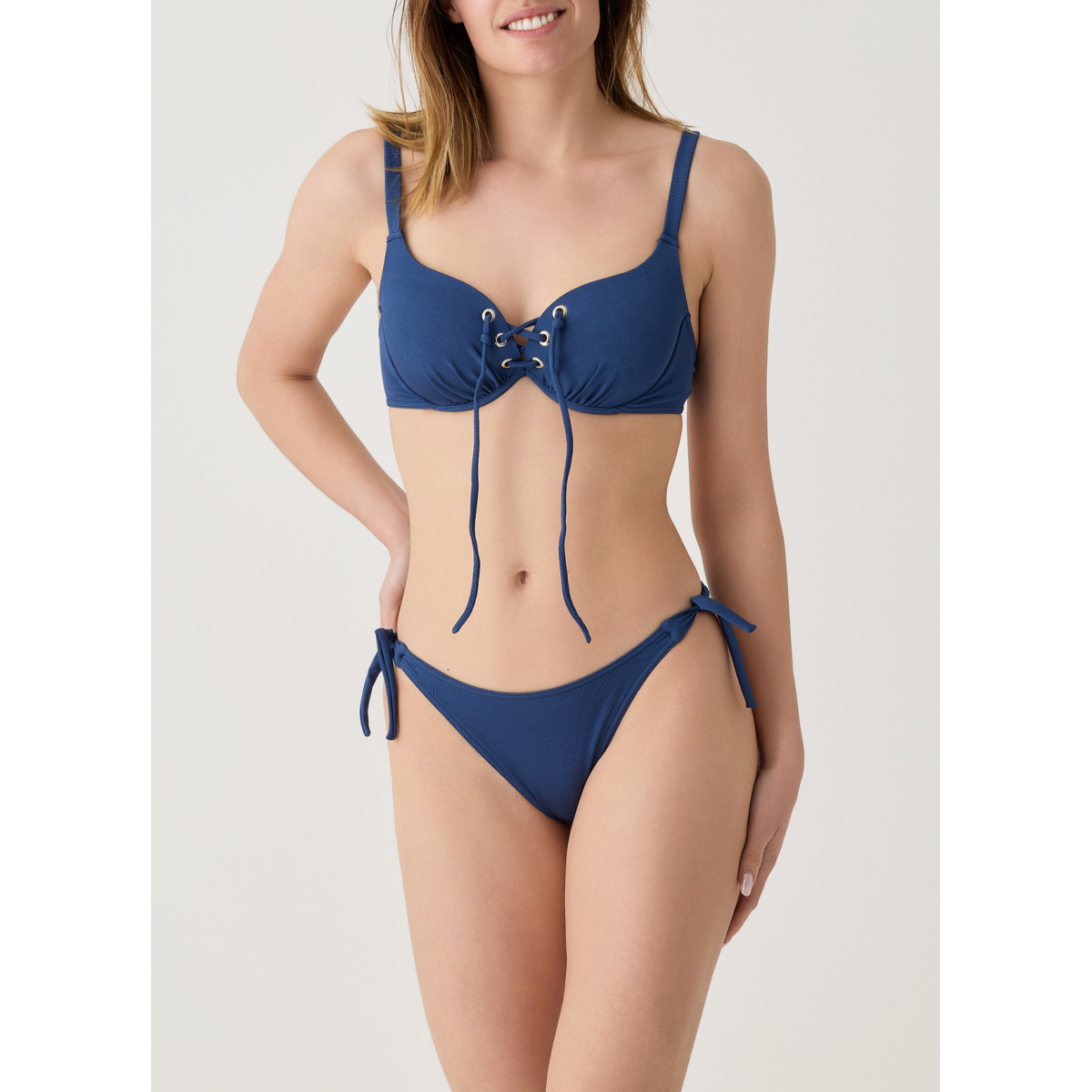 Haut de maillot balconnet avec armatures ALLURE bleu marine, LAURA BY JANINE ROBIN