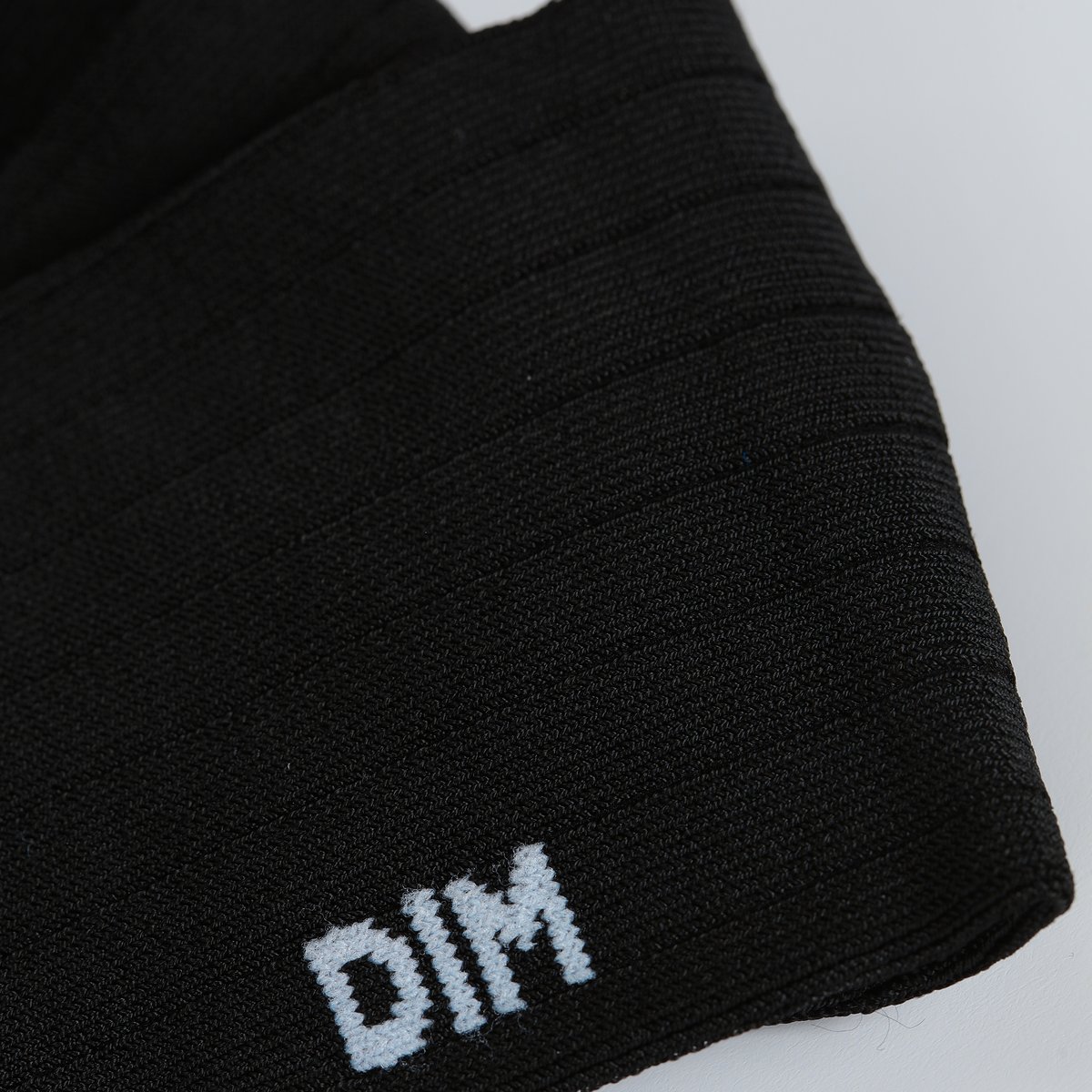 Mi-chaussettes effet satiné Mode noir, DIM