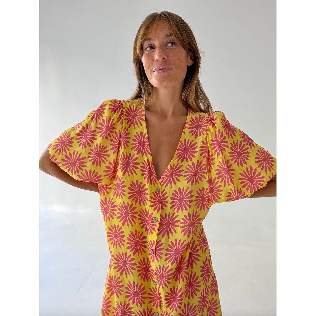 Robe longue imprimée volant MICA jaune / rose, MINDTRAVELER