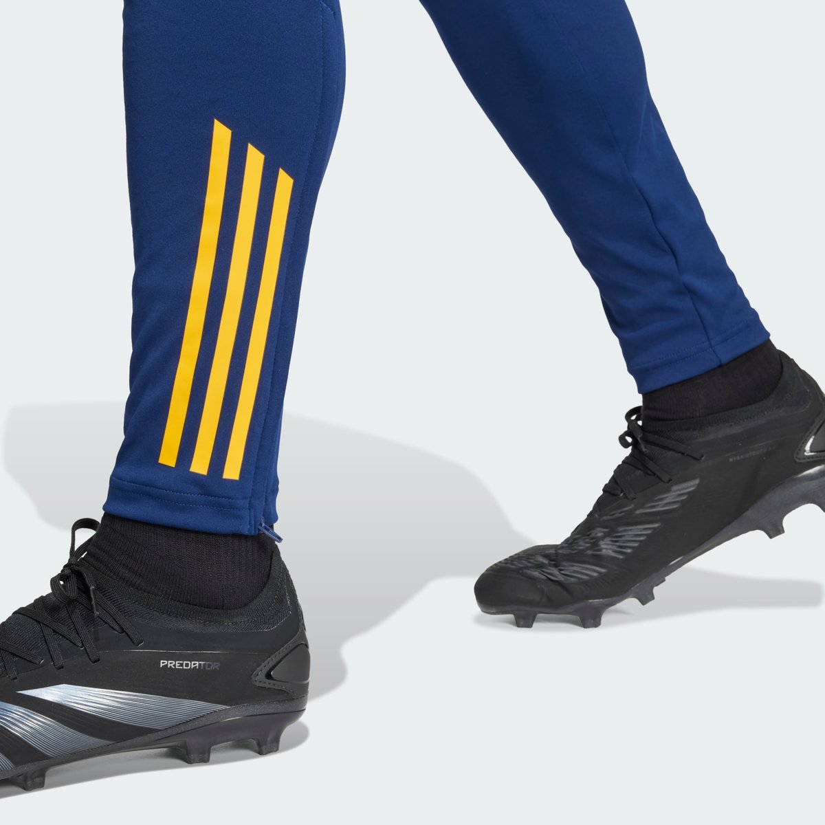 Pantalon D'entraînement Real Madrid Tiro 24 Competition Pantalon D'entraînement Real Madrid Tiro 24 Competition team navy blue 2 / crew orange / glow blue, adidas Performance