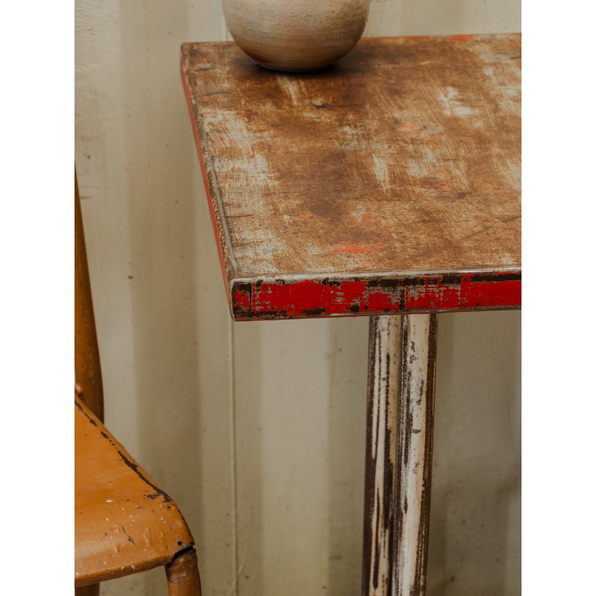 Table à manger en métal Karla N°1193 - Bon état gris, DEBONGOUT