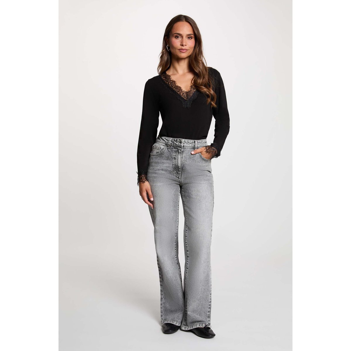 Pull col v dentelle noir, MORGAN