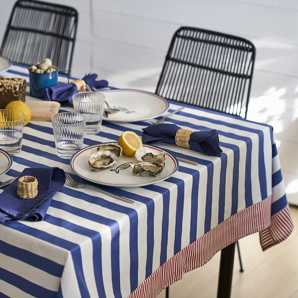 Tafelkleed, oliedoek type, zuiver zacht katoen, Hendaye nautisch blauw/wit/rood, LA REDOUTE INTERIEURS