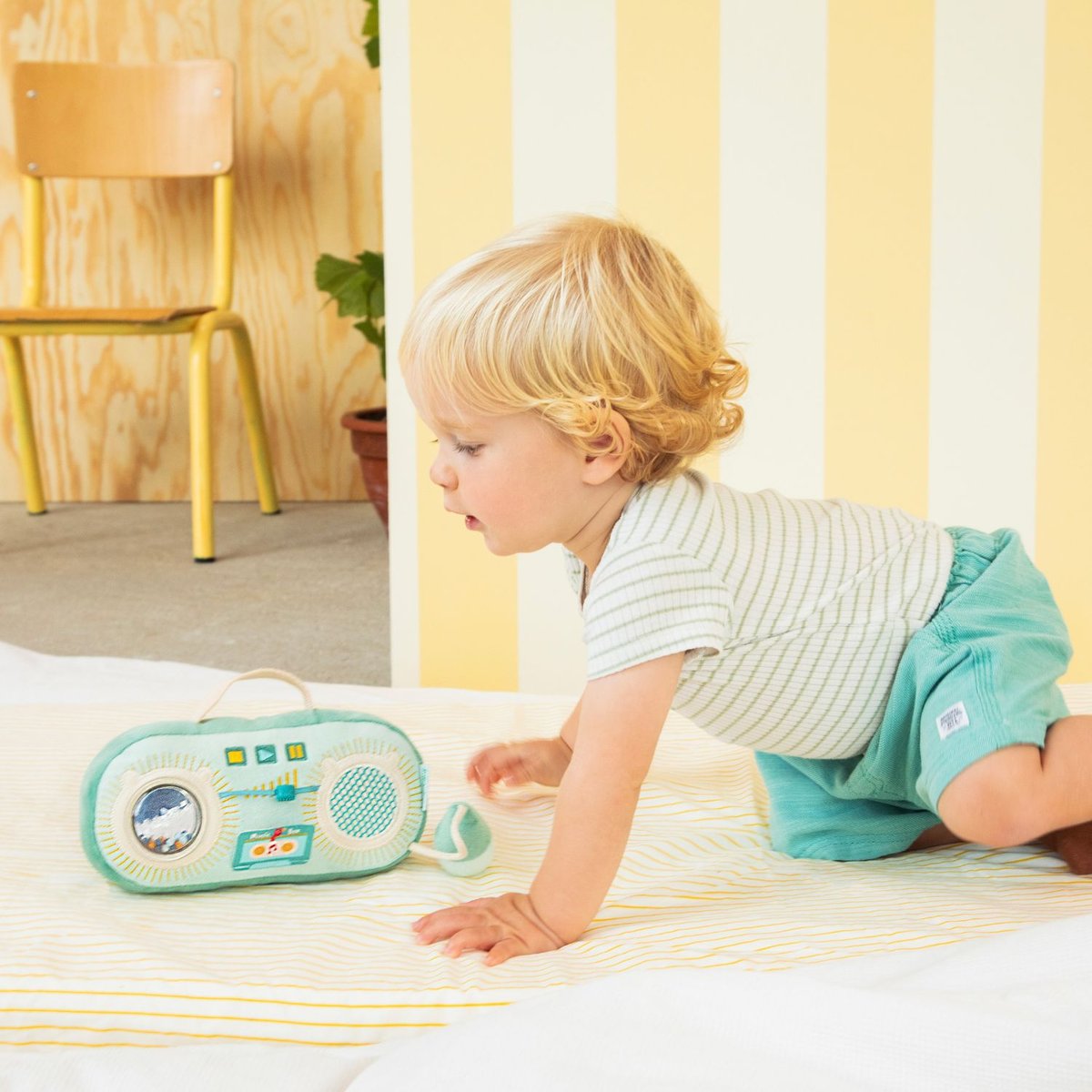 Peluche radio sonore vert d'eau, blanc, jaune, LILLIPUTIENS
