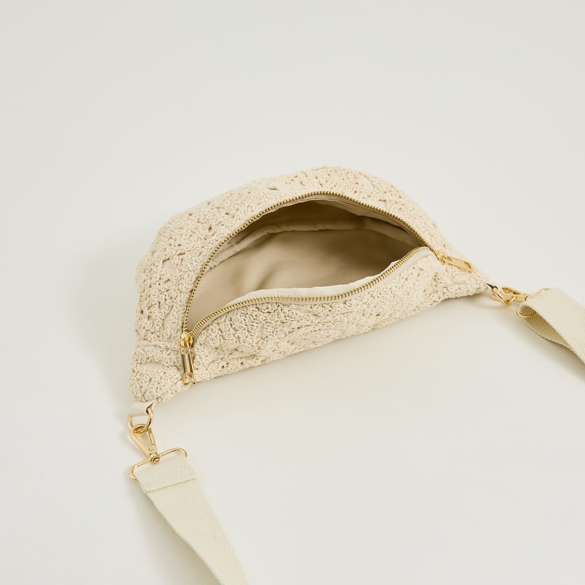 Sac banane en crochet blanc cassé ecru, GRAIN DE MALICE