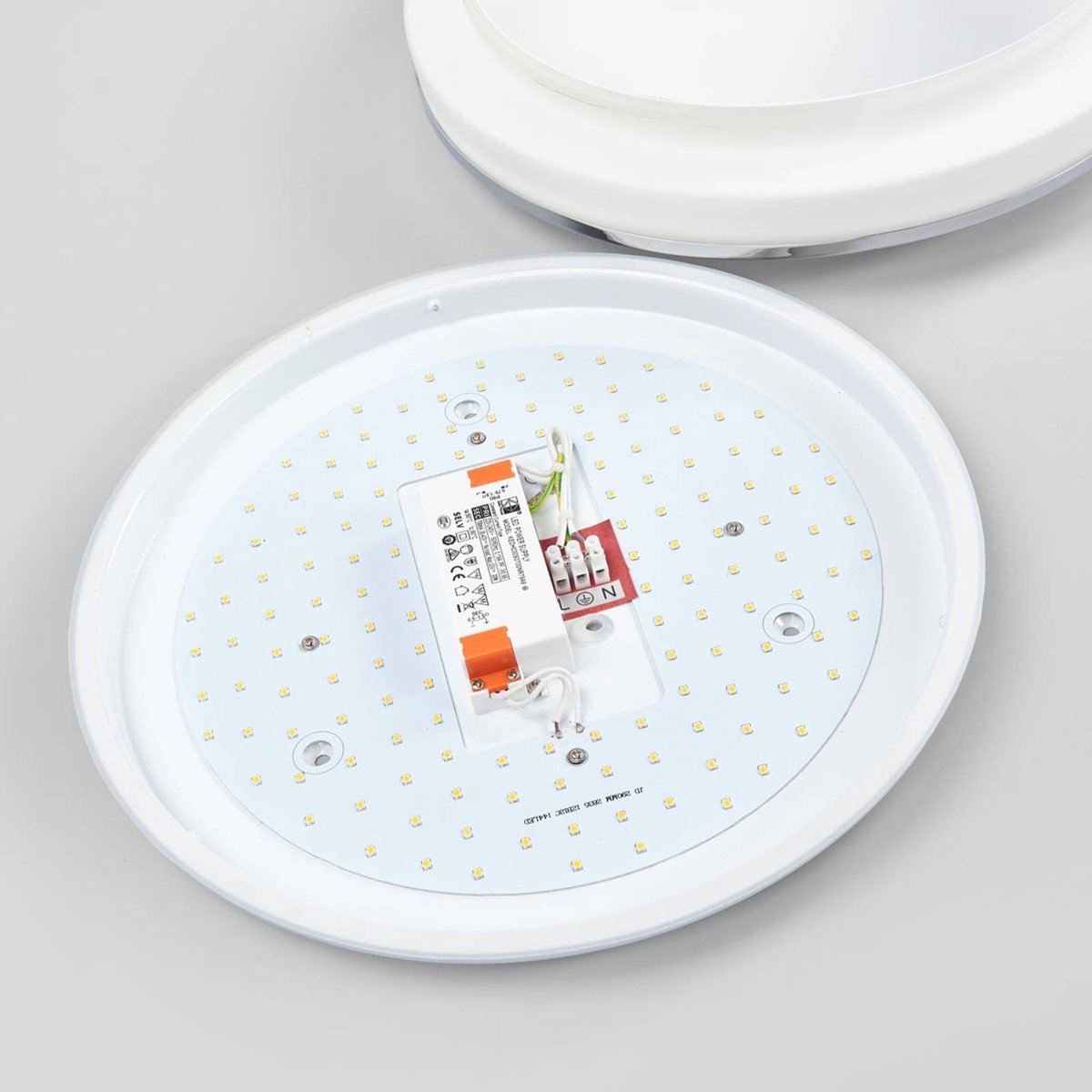 Plafonnier en verre moderneLED, Lyss blanc, chrome, LINDBY